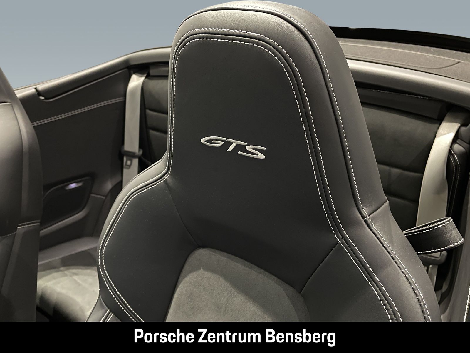 Porsche 911 Carrera 4 GTS Cabriolet Burmester Lift 18Weg