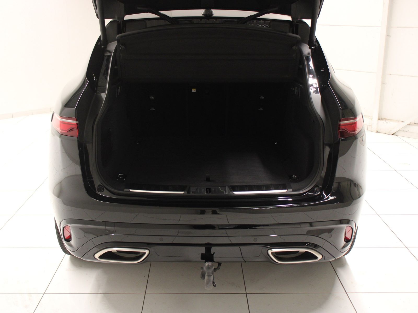 Jaguar F-Pace D300 AWD R-Dynamic SE inkl. Winterkomplet