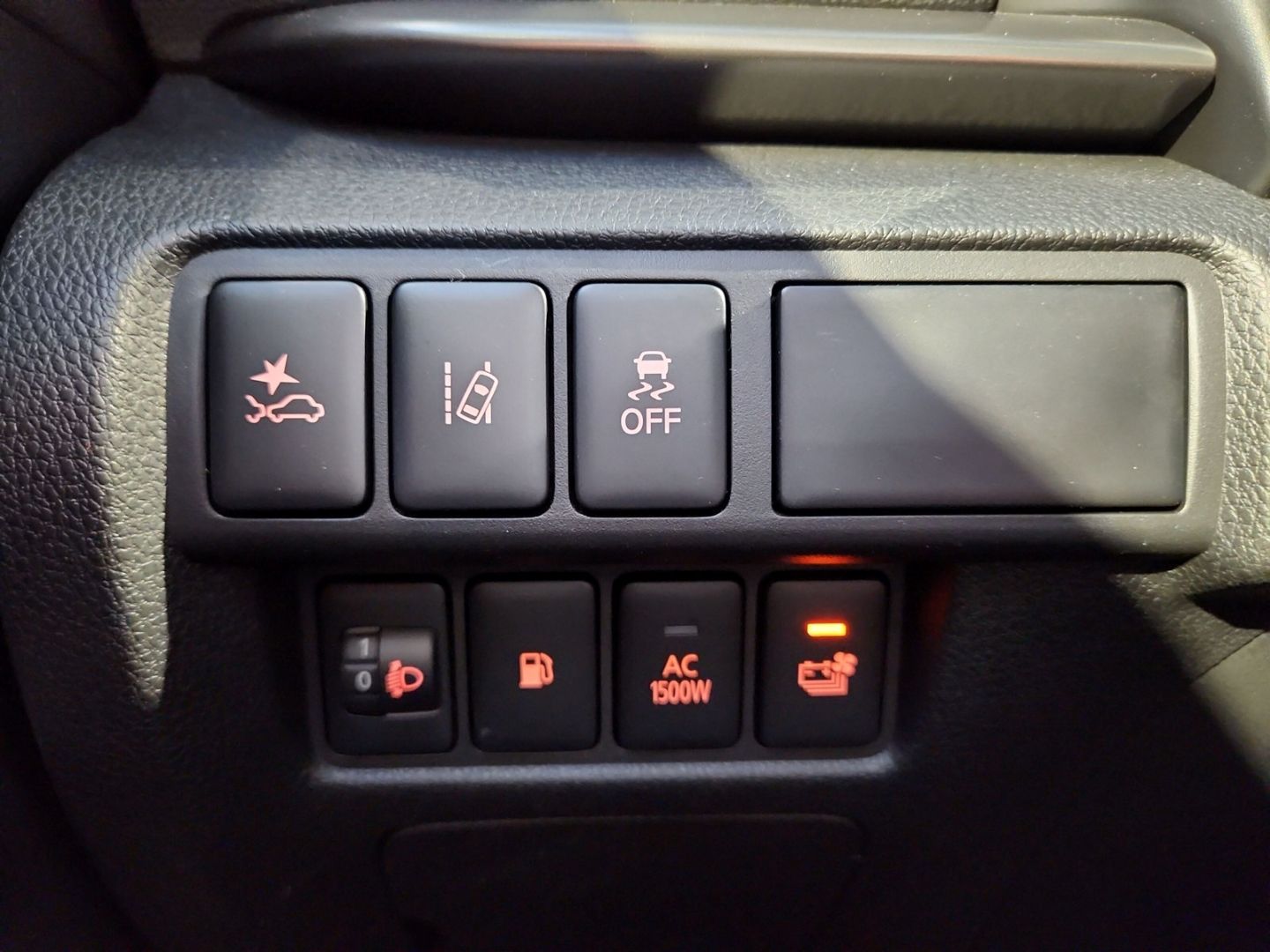 Mitsubishi Eclipse Cross Plug-In Hybrid Select Black WR Gar