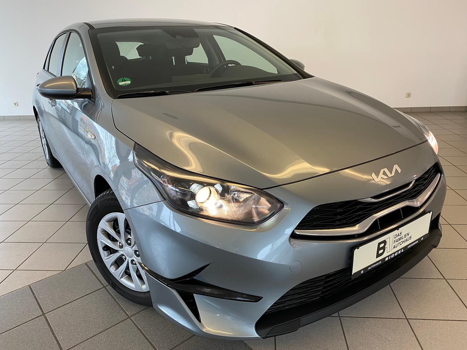 Kia Ceed - Samsaru's Car Outlet