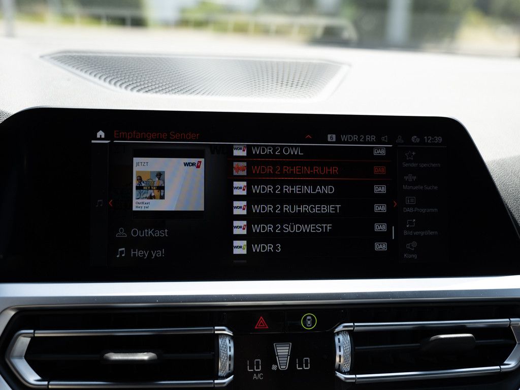 BMW 320d Touring M-Sportpaket - Samsaru's Car Outlet