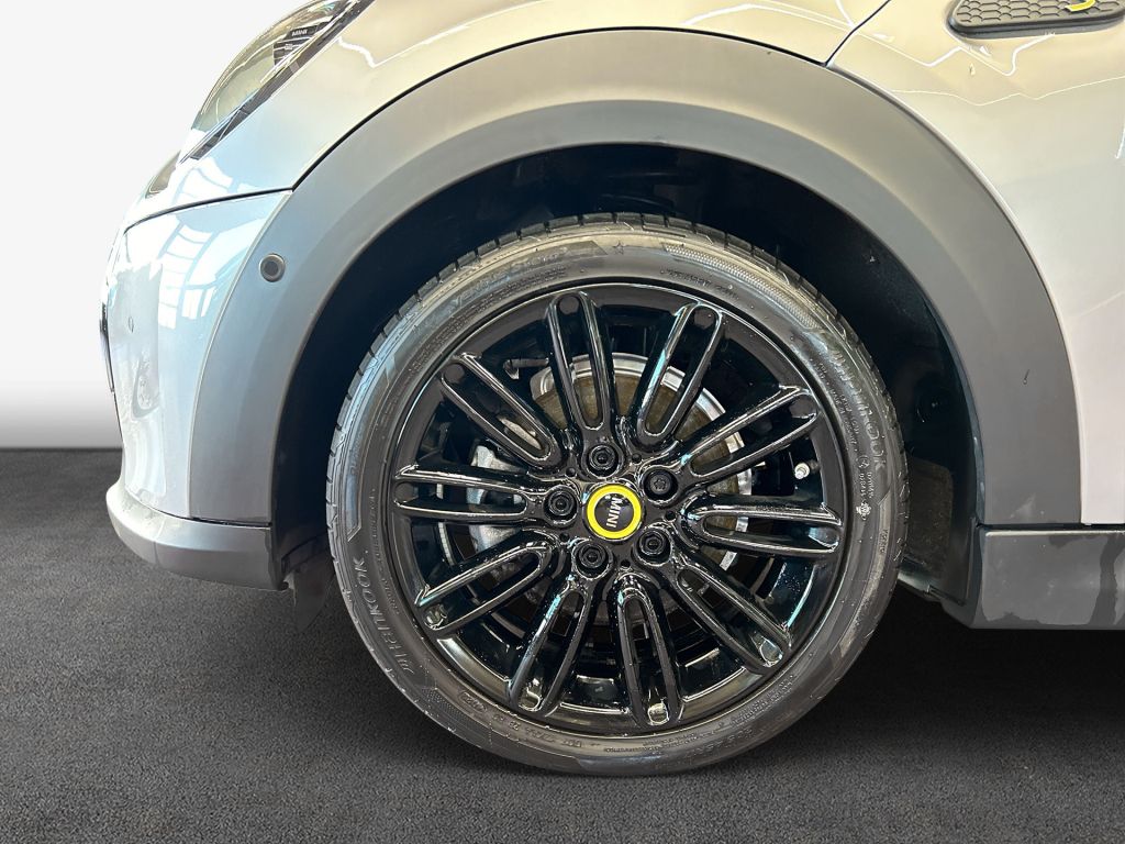 MINI Cooper SE MINI Yours Trim - Samsaru's Car Outlet