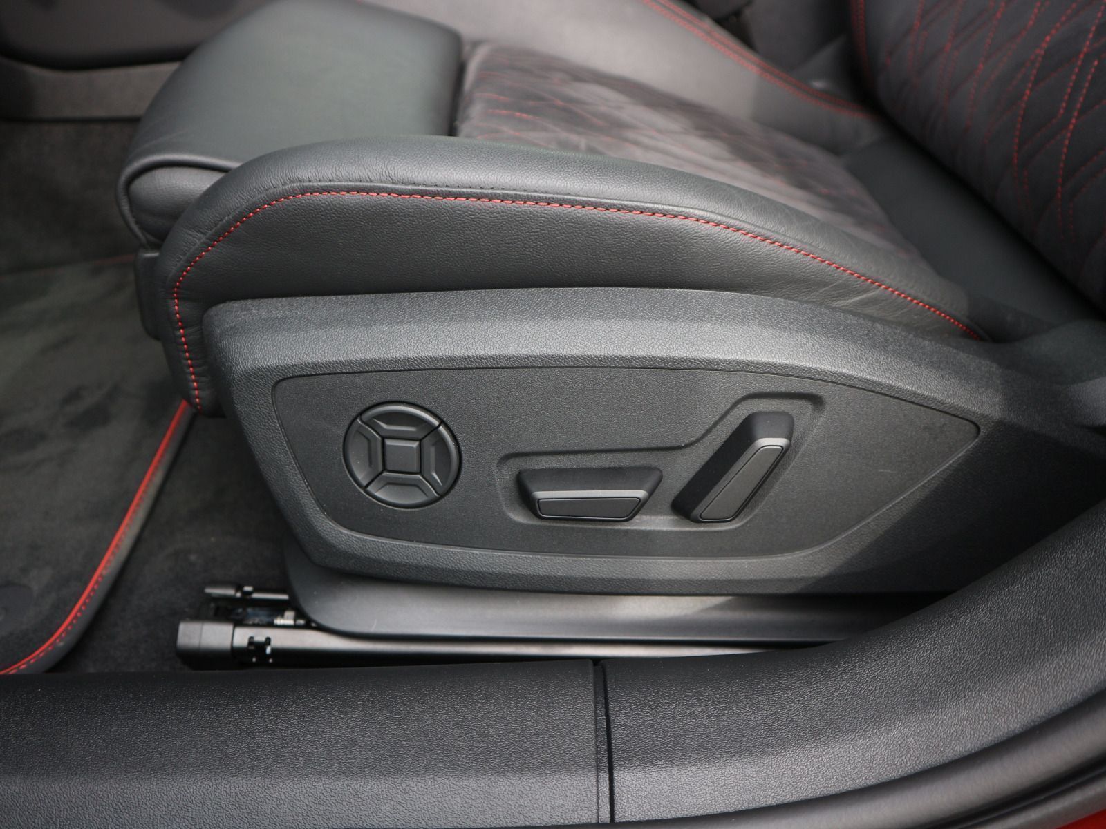 Audi A5 Avant TFSI e-hybrid quattro S line MATRIX*AHK