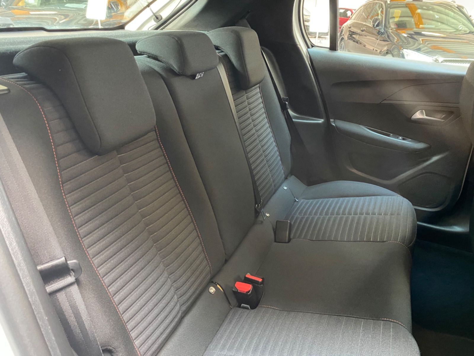 Peugeot 208 Active Pack - Samsaru's Car Outlet