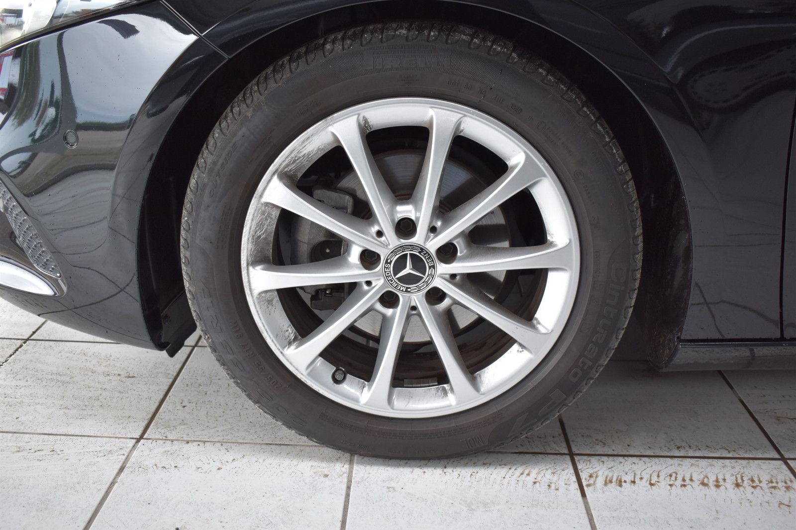 Mercedes-Benz A 180 - Samsaru's Car Outlet