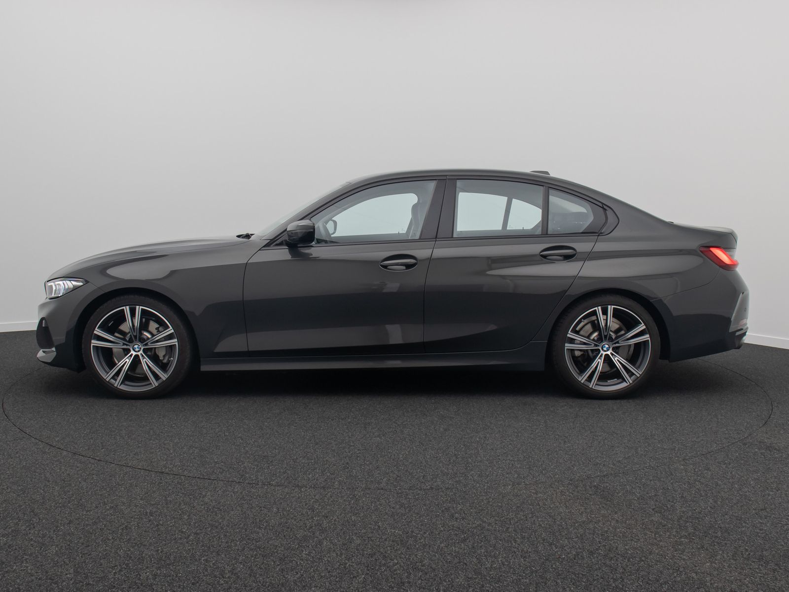 BMW 330i xD Komfort DAB HiFi Leder M Sport 19Zoll
