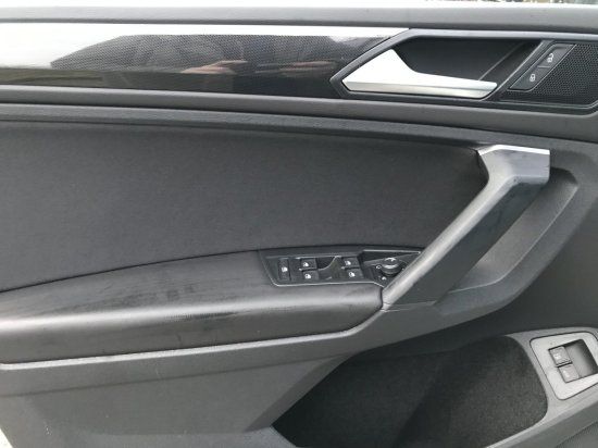Volkswagen Tiguan 1.4 e-Hybrid Elegance - Samsaru's Car Outlet