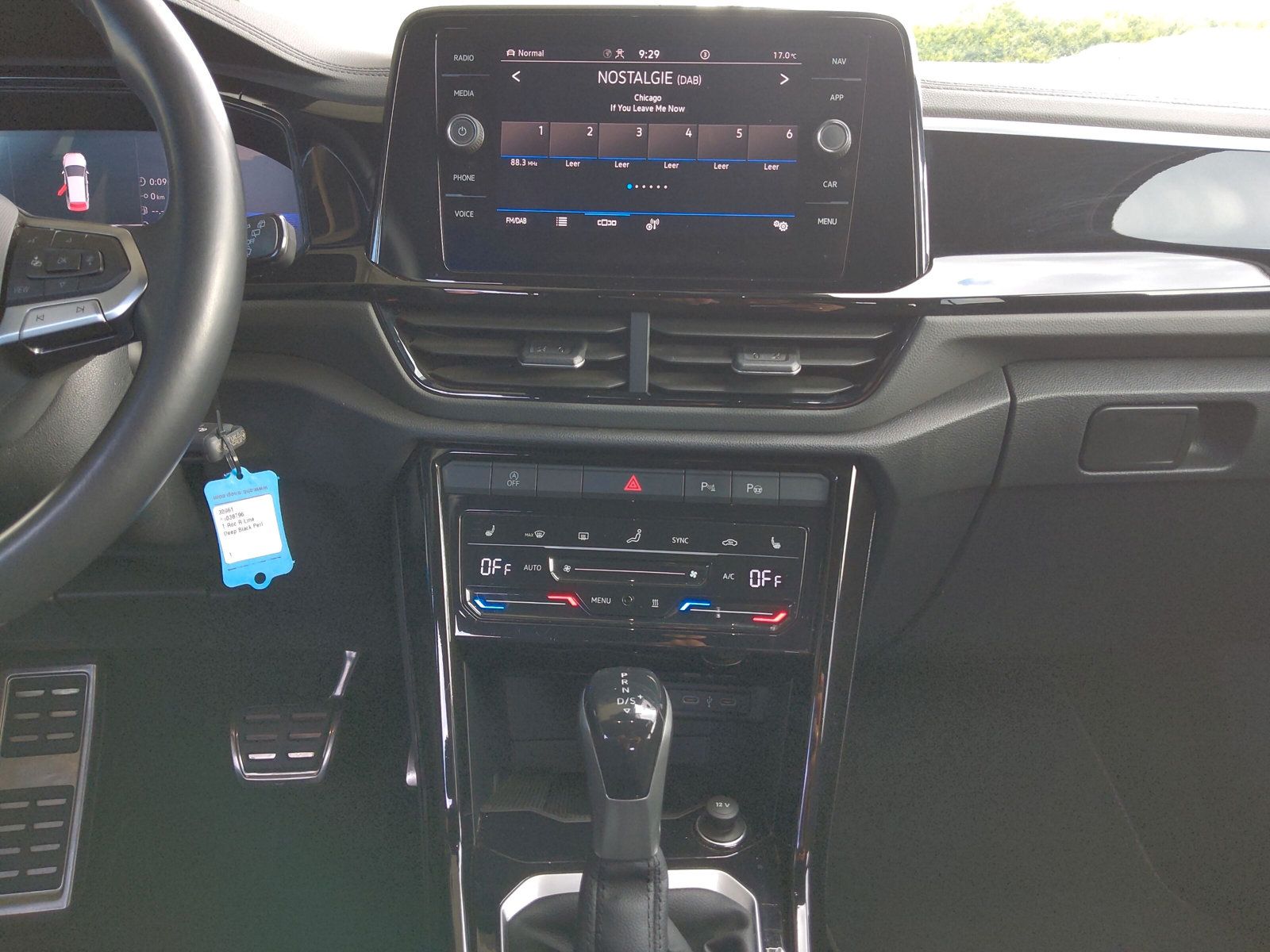 Volkswagen T-Roc R-Line 4Motion 2.0 TSI - Samsaru's Car Outlet