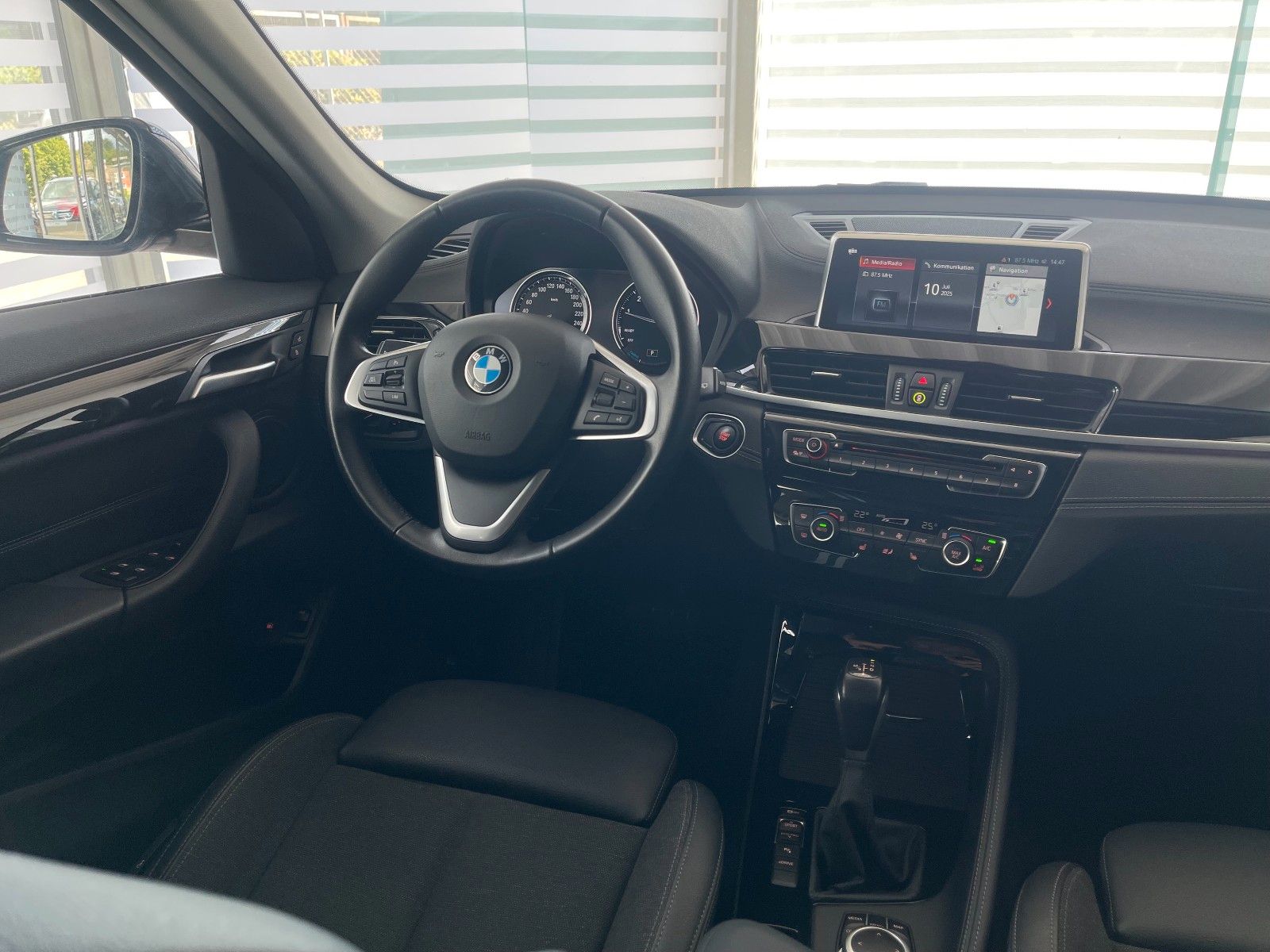 BMW X1 xDrive 25e Aut. Sport Line - Samsaru's Car Outlet
