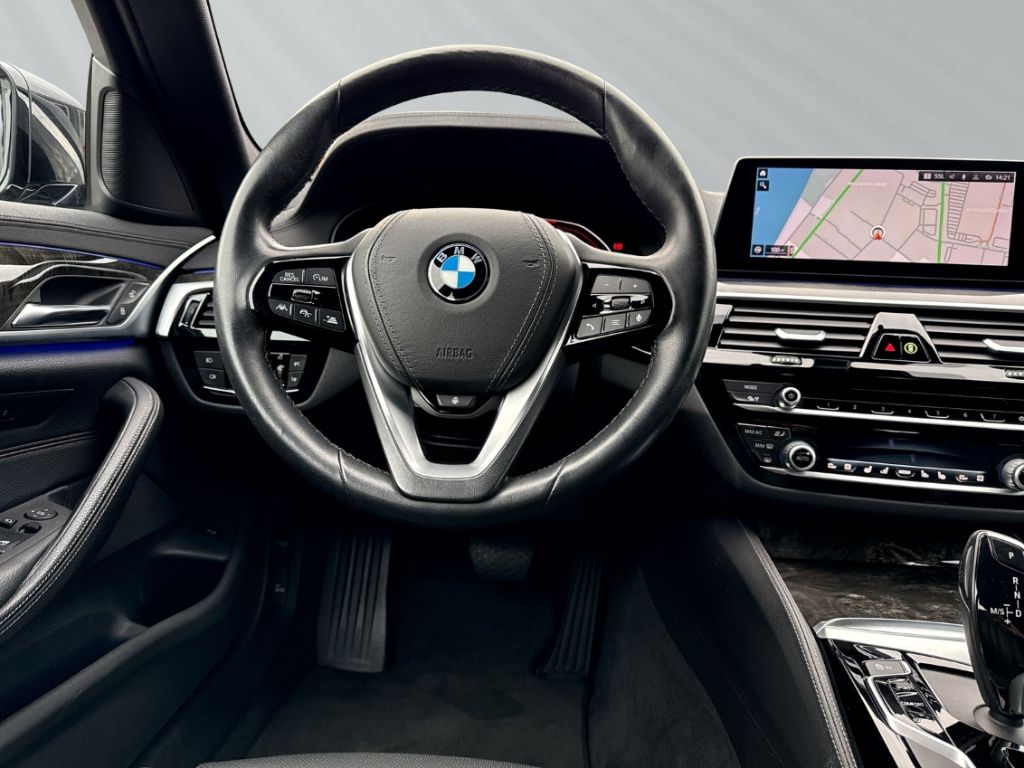 BMW 530 xd Limousine Luxury Line Komfortsitze Glasda