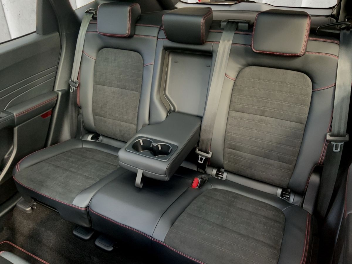 Ford Kuga ST-Line X - Samsaru's Car Outlet