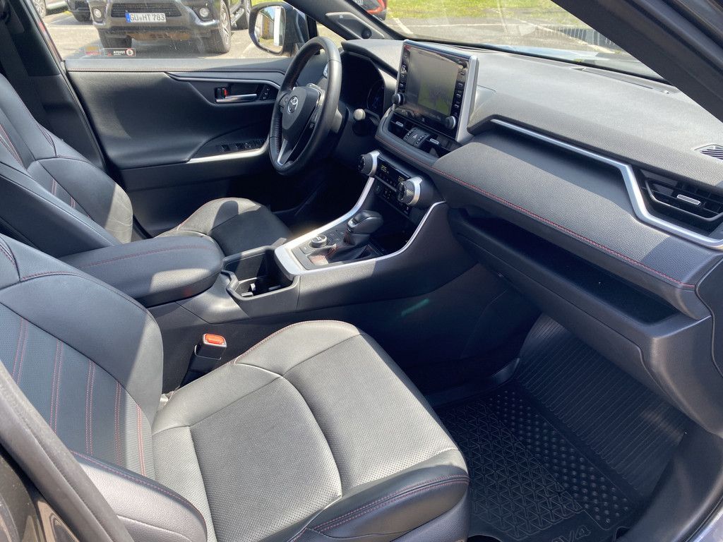 Toyota RAV4 2.5 Plug-in Hybrid 4x4 - Samsaru's Car Outlet