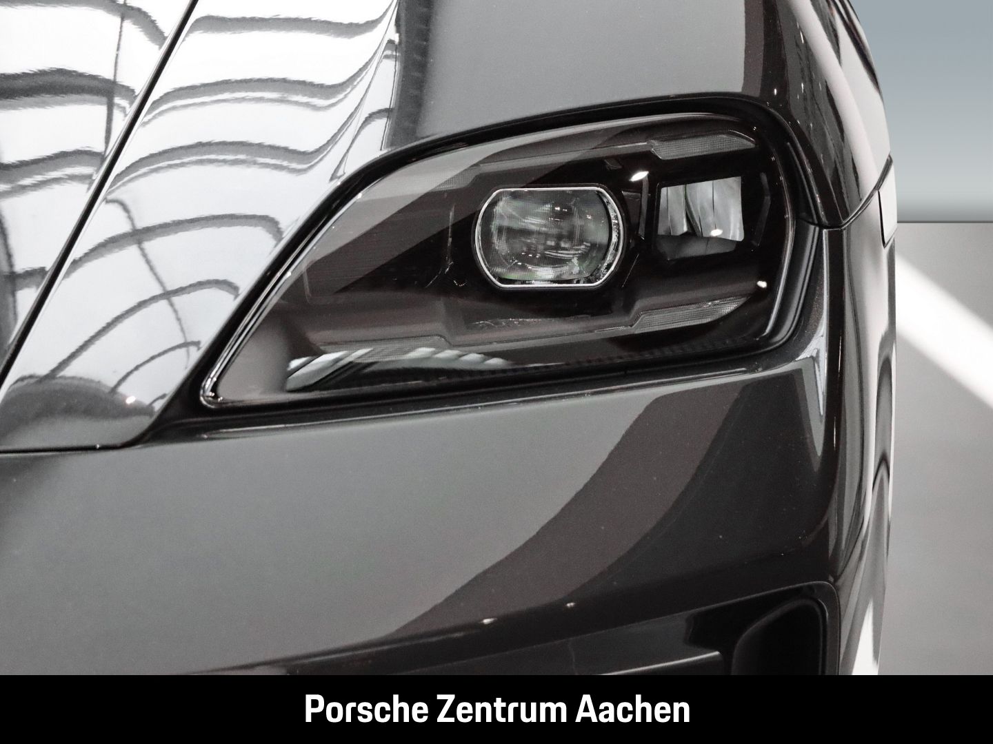 Porsche Taycan 4S Sport Turismo Head-Up Surround-View