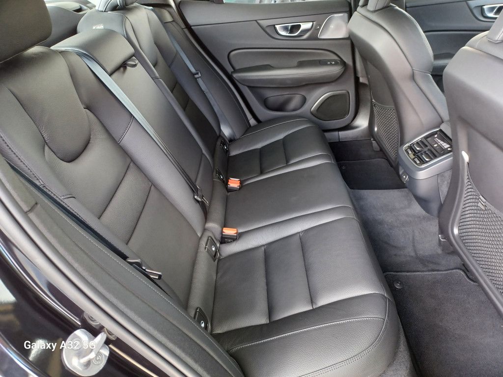 Volvo S60 B5 Ultimate Dark AWD°360°Cam