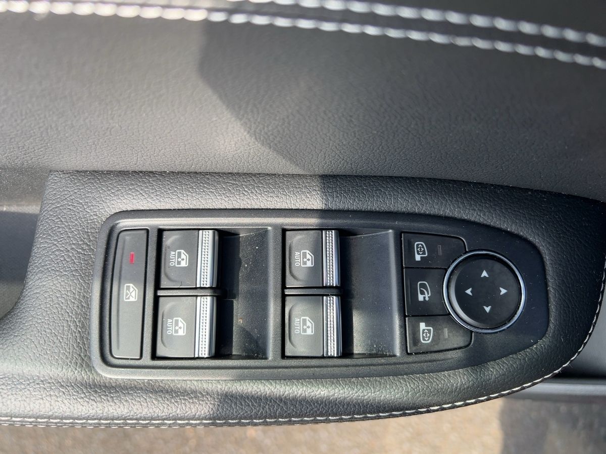Renault Arkana TECHNO E-TECH Hybrid - Samsaru's Car Outlet