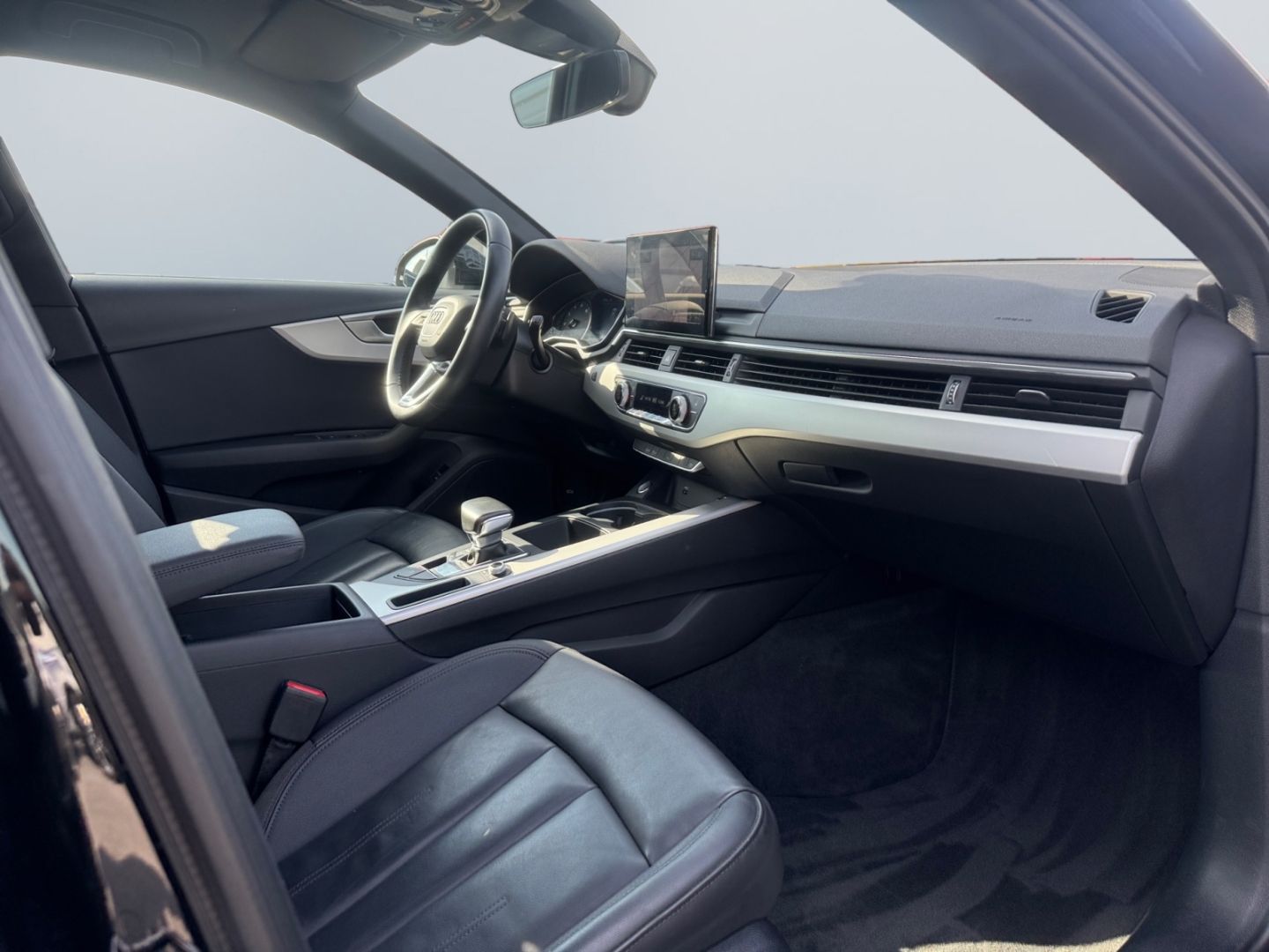 Audi A4 Avant 35 TFSI S tronic advanced - Samsaru's Car Outlet
