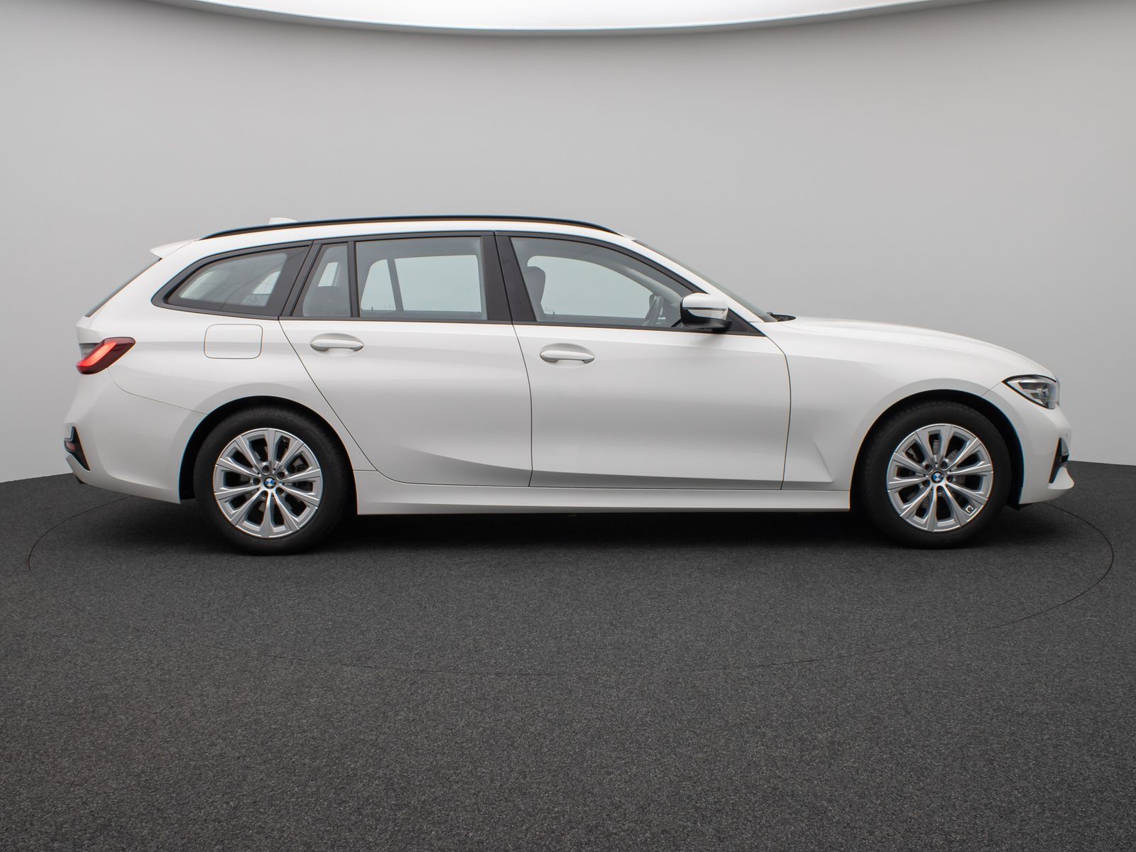 BMW 320d - Samsaru's Car Outlet