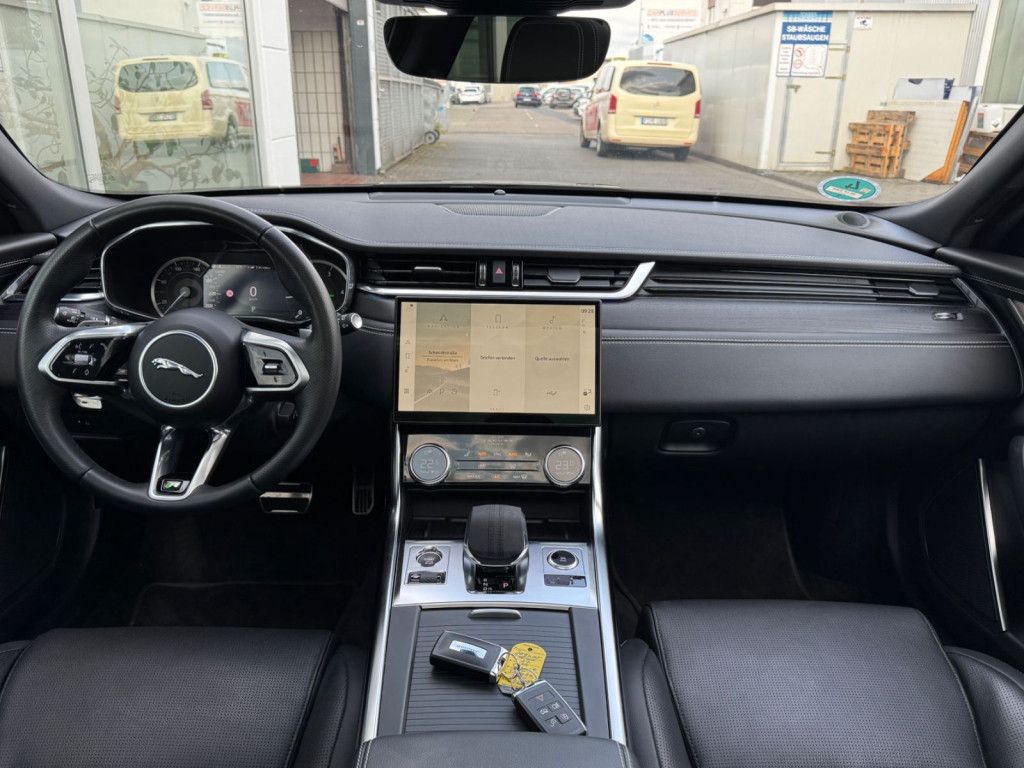Jaguar XF Sportbrake R-Dynamic Black AWD Pano/Meridian