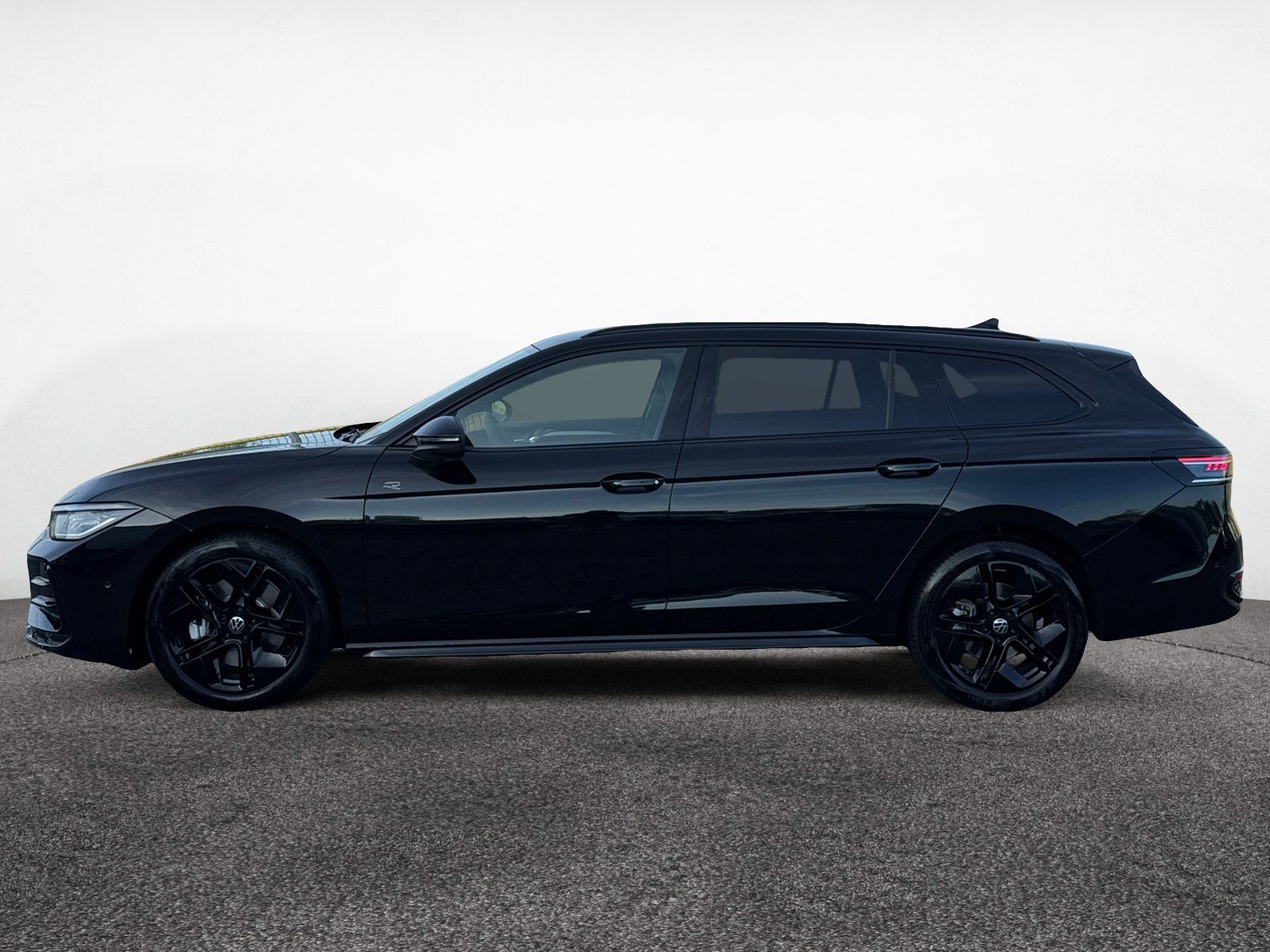 Volkswagen Passat Variant R-Line TDI DSG 4Motion|AHK|NAVI|A
