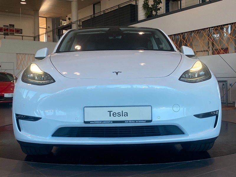 Tesla Model Y AWD Long Range Dual Motor Panorama LED