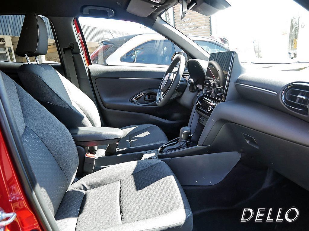 Toyota Yaris Cross Teamplayer Hybrid Navi LED ACC Apple