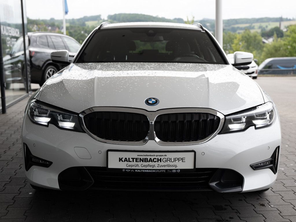 BMW 320e Touring Sport Line - Samsaru's Car Outlet
