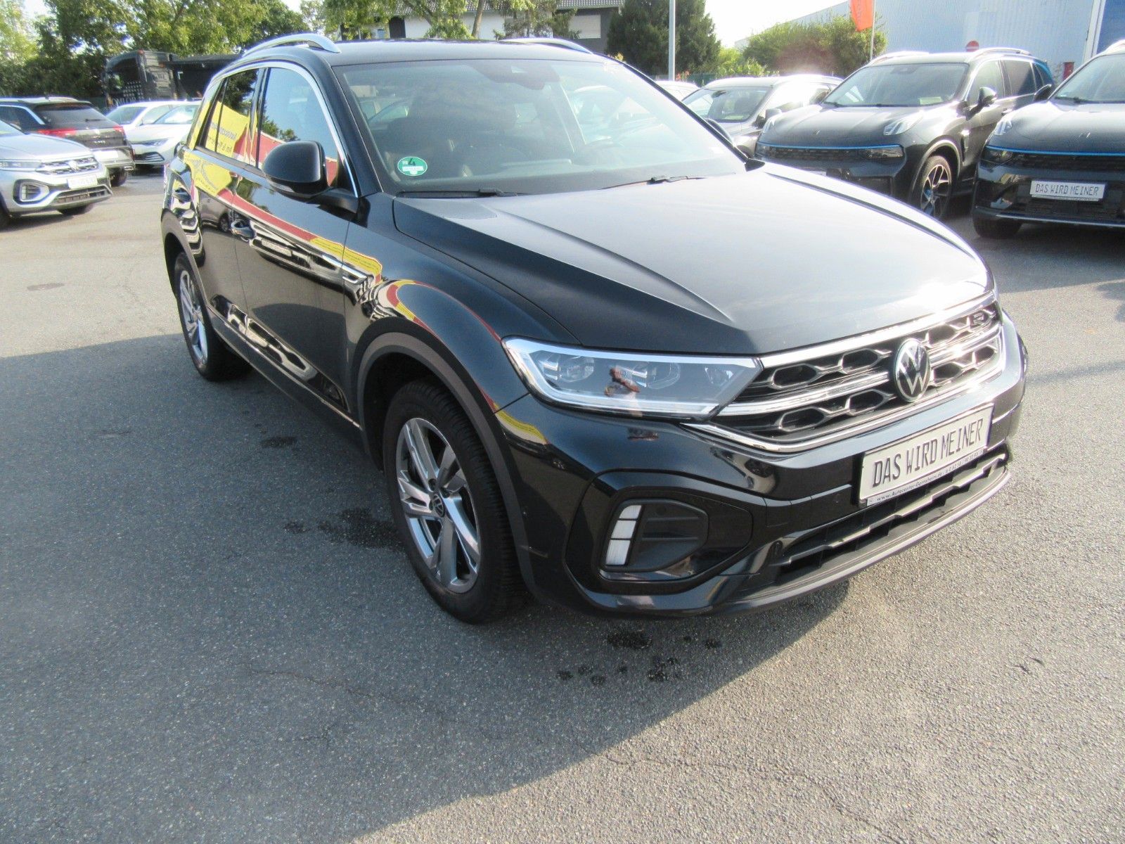 Volkswagen T-Roc R-Line - Samsaru's Car Outlet