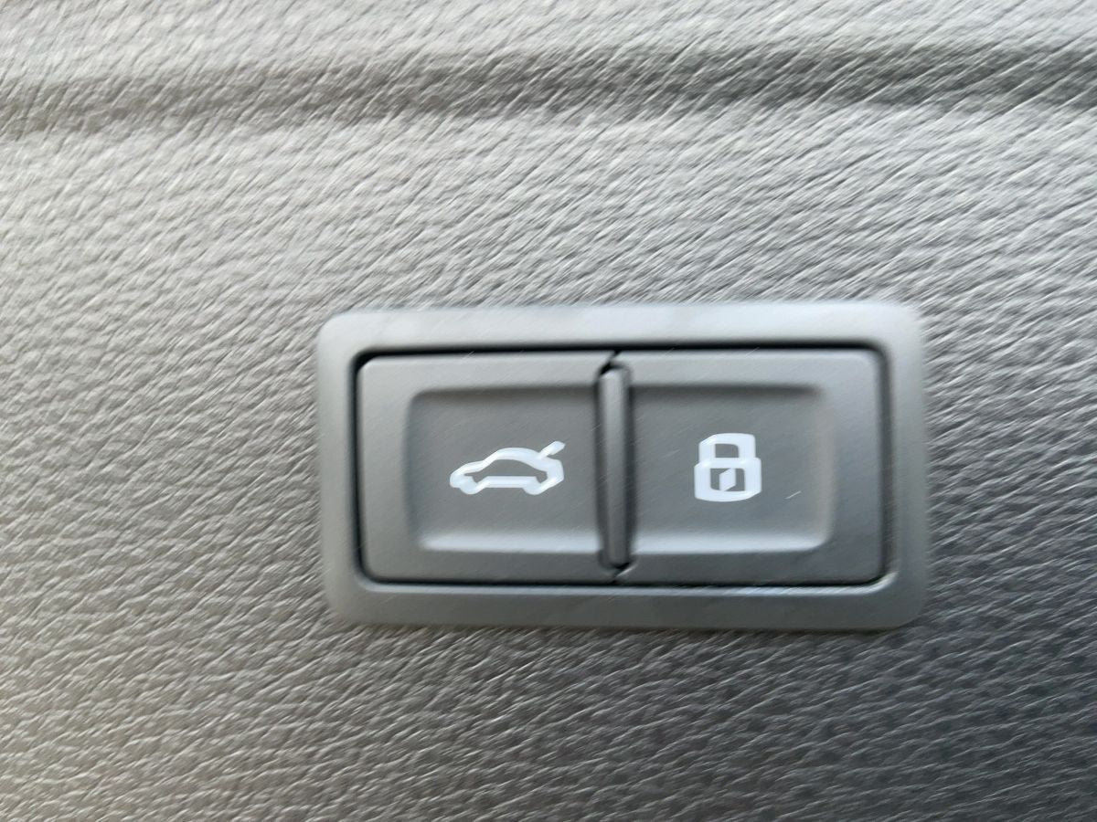 Audi Q5 35 TDI S-TR ADVANCED - Samsaru's Car Outlet