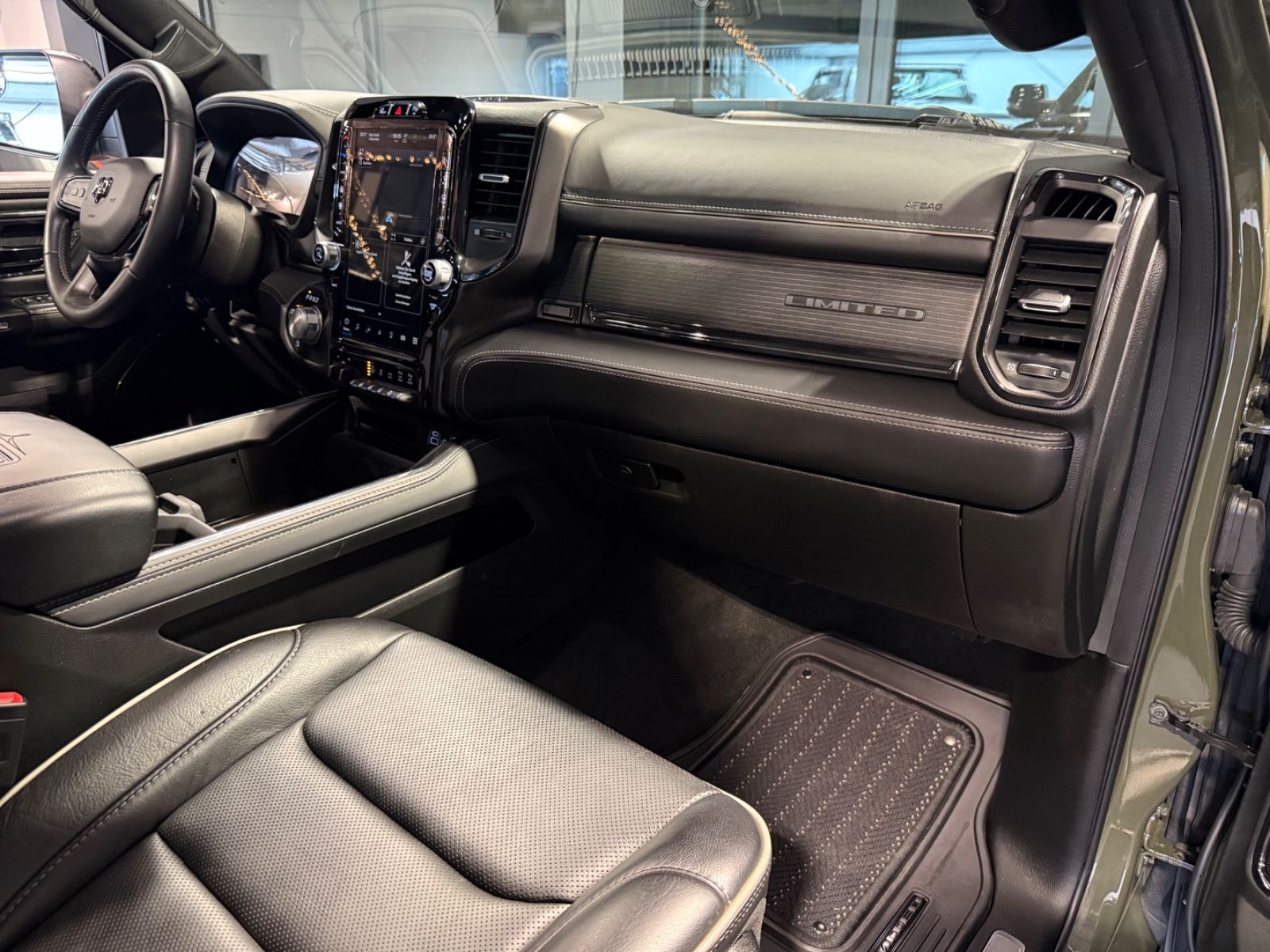 Dodge RAM 1500 5.7 LIMITED/NIGHT/VIRTUAL/FACELIFT/19%/