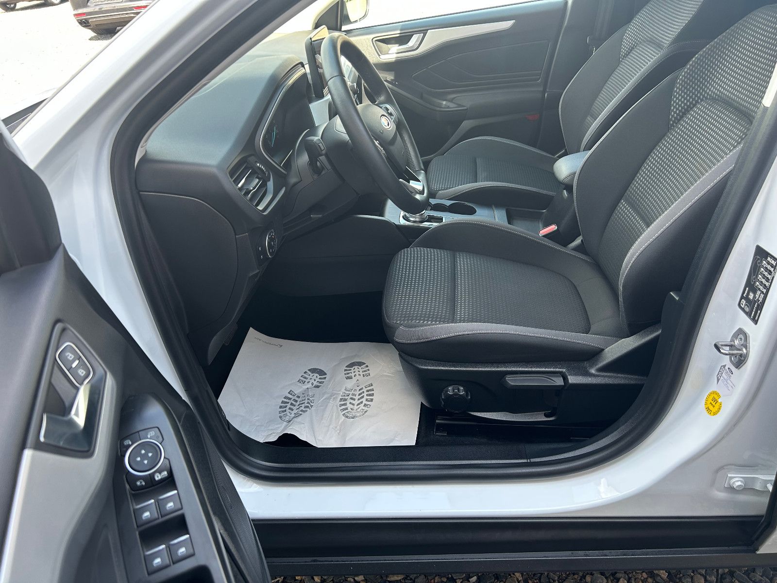 Ford Focus Turnier Cool&Connect - Samsaru's Car Outlet