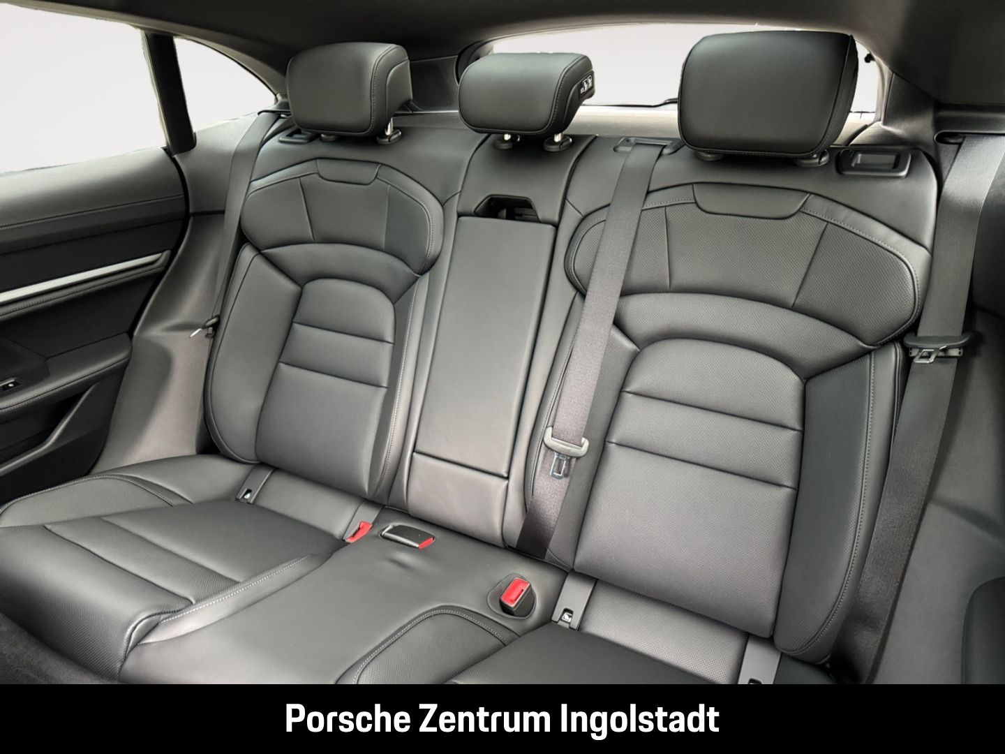 Porsche Taycan 4S Sport Turismo, Performance Plus, SH vo