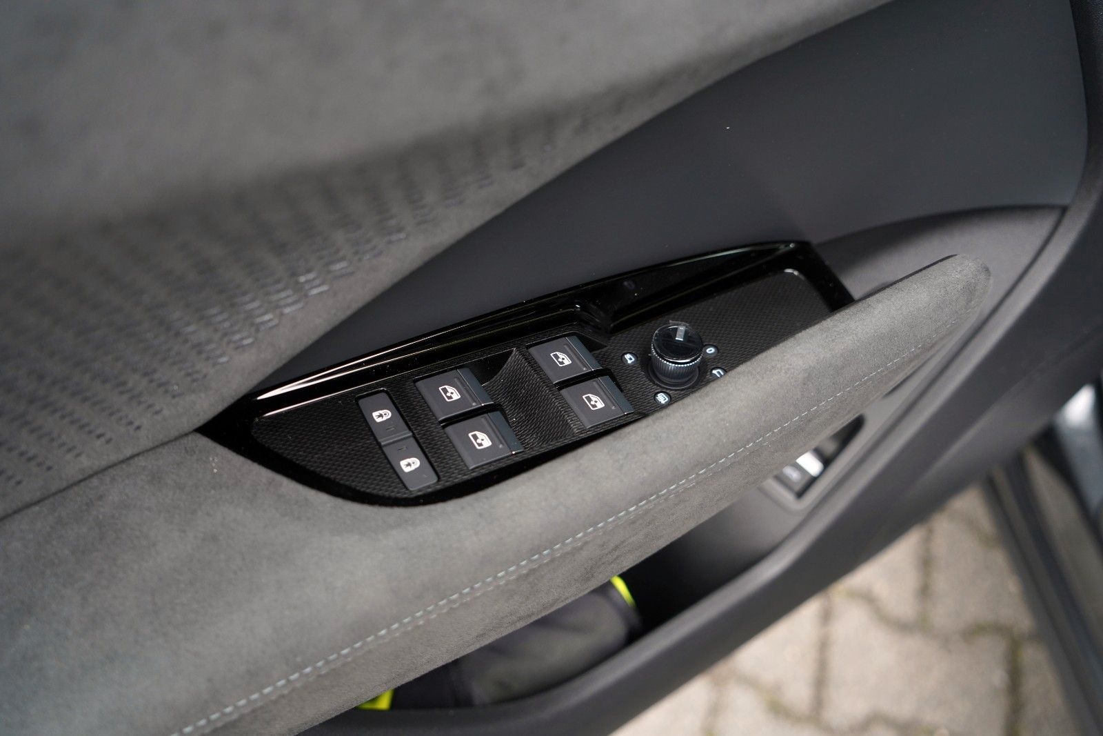 Audi Q3 SUV e-hybrid AHK S-LINE PANO TECH PRO MATRIX