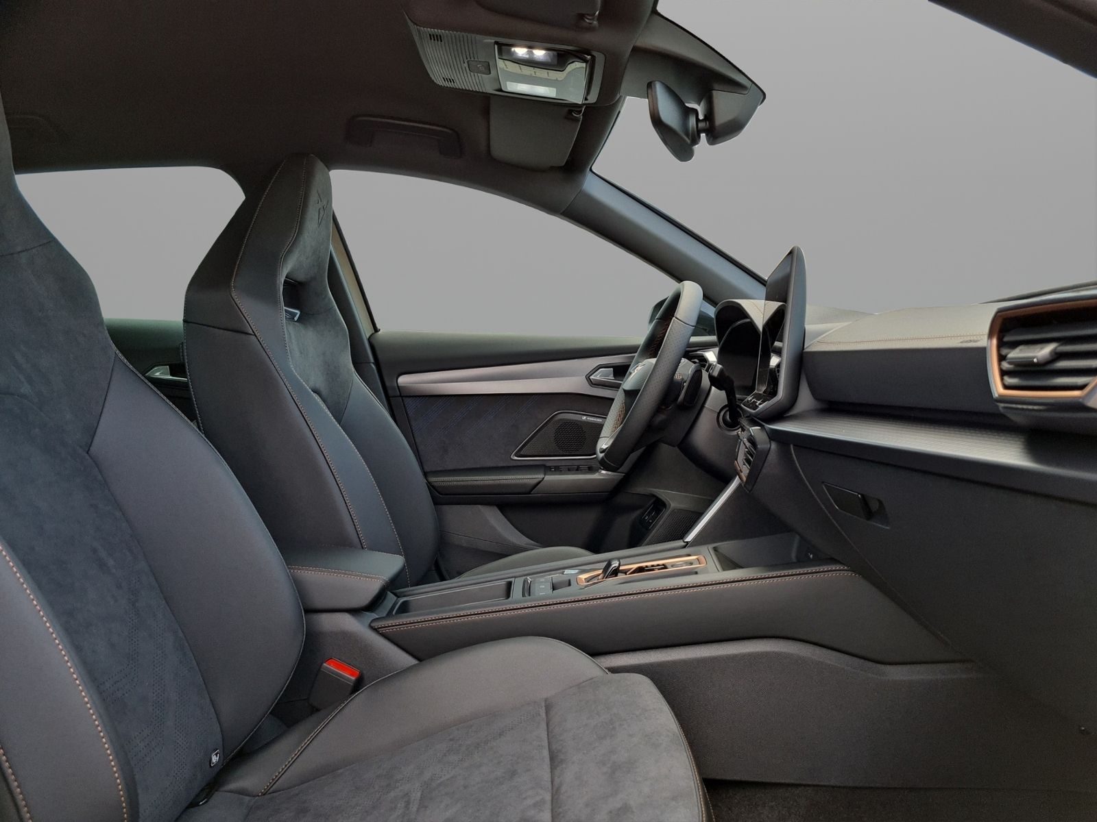 Cupra Formentor VZ 1.5e Hybrid - Samsaru's Car Outlet