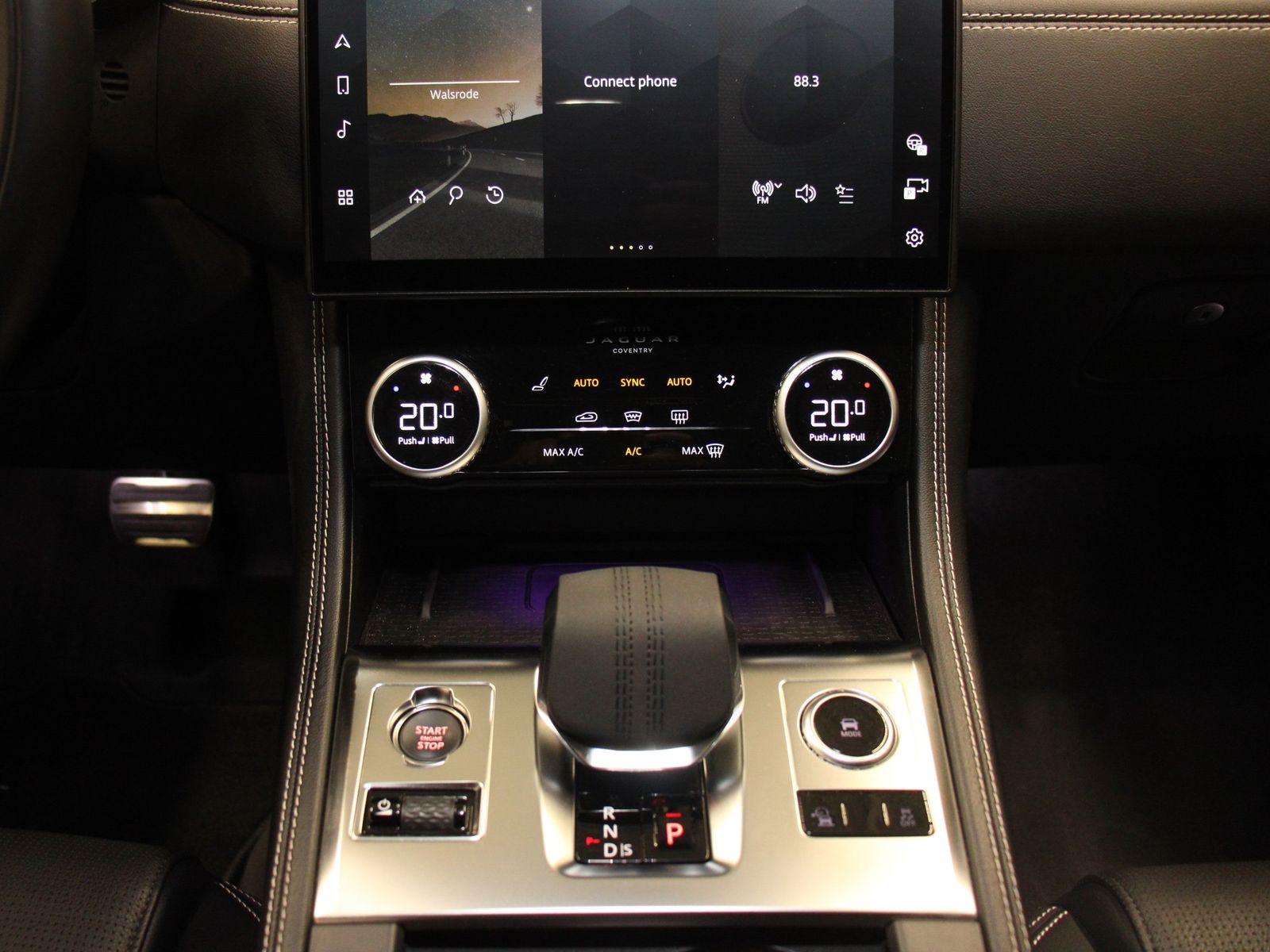 Jaguar F-Pace D300 R-Dynamic SE AWD 90th Anniversary Ed