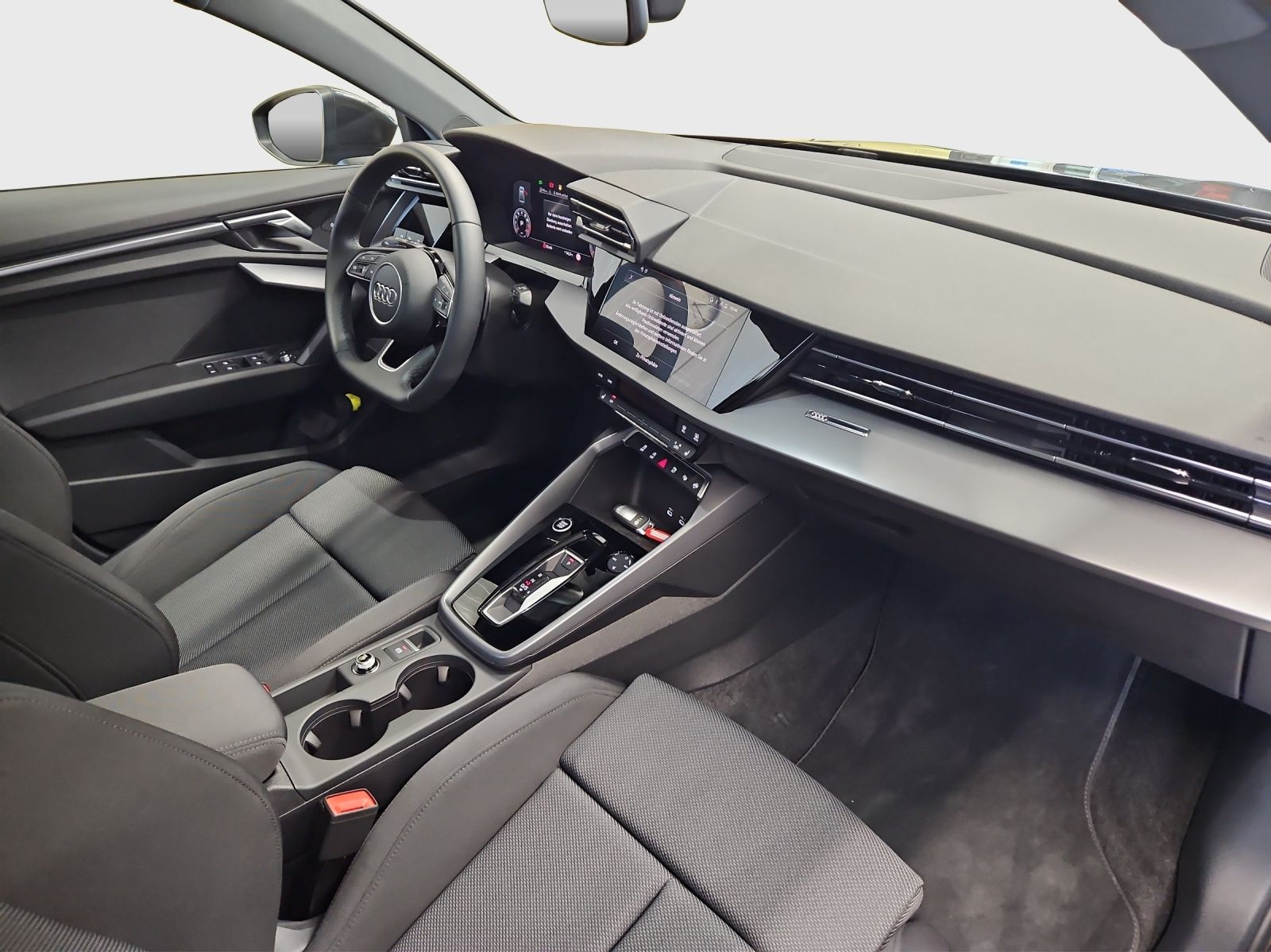 Audi A3 Limousine 30 TFSI S tronic advanced - Samsaru's Car Outlet
