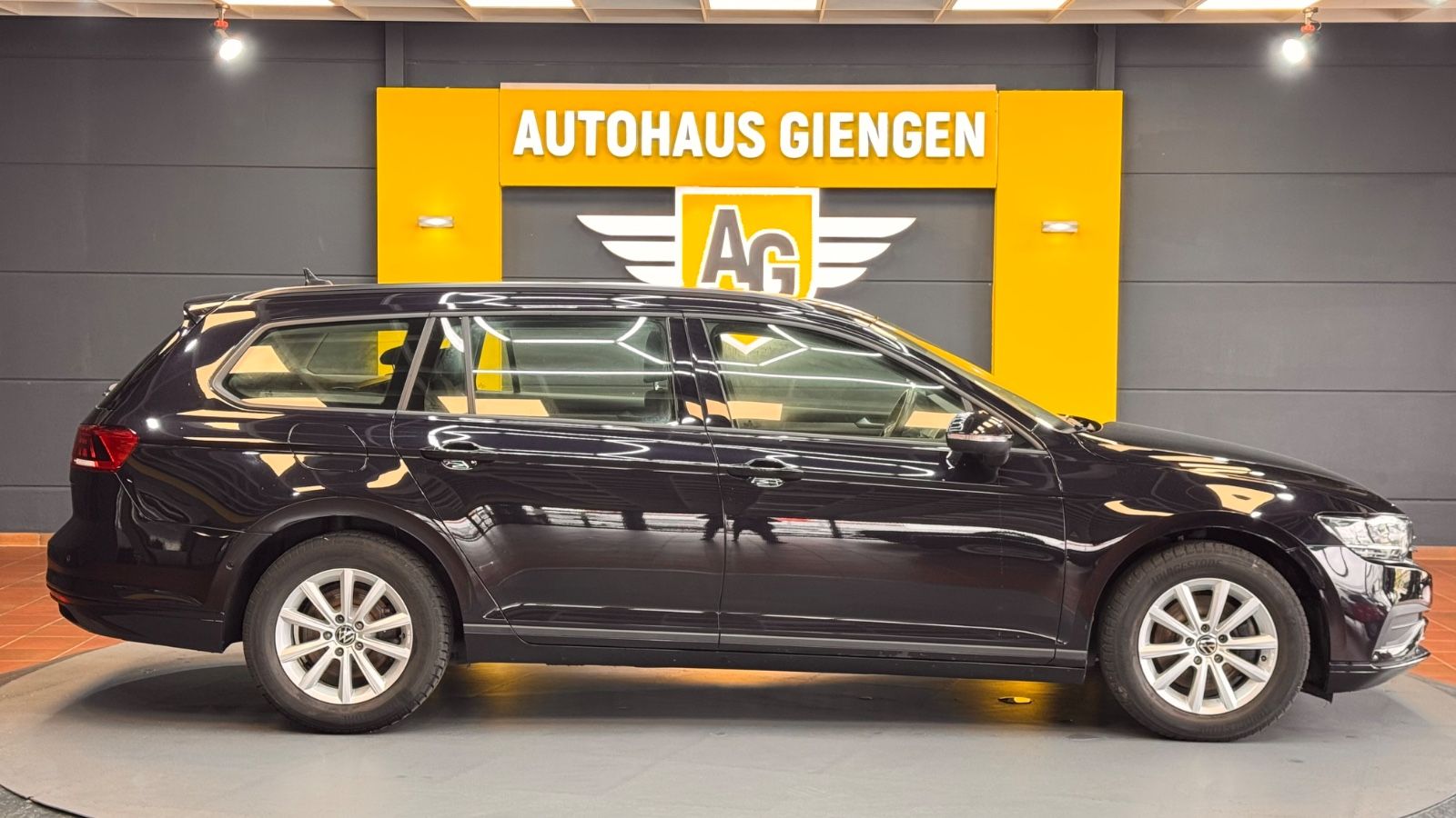 Volkswagen Passat Variant - Samsaru's Car Outlet