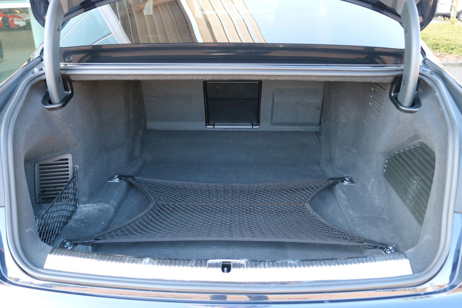 Audi A8 55 TFSI quattro - Samsaru's Car Outlet