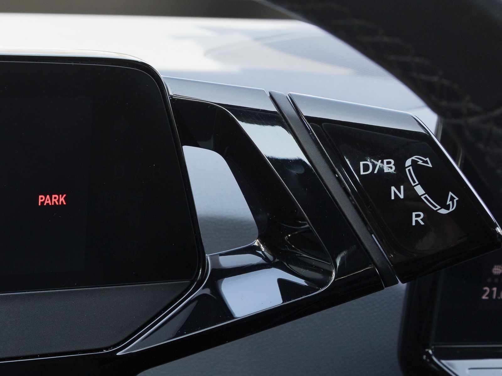 Volkswagen ID.3 PRO PERFORMANCE - Samsaru's Car Outlet