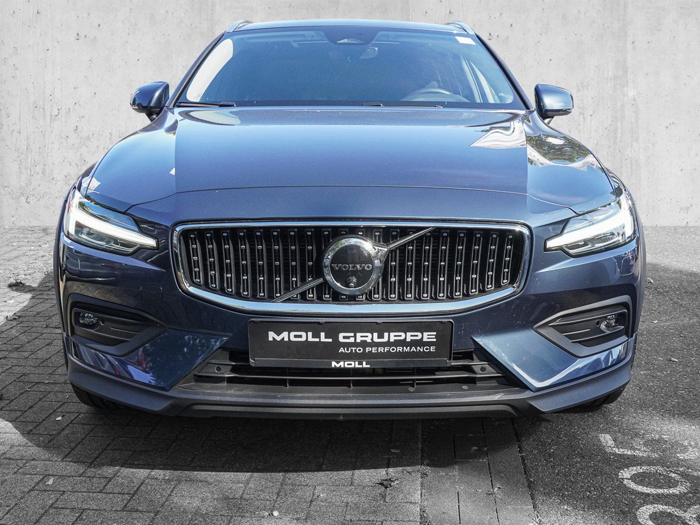 Volvo V60 Cross Country B4 D AWD Plus Bright PANO AHK