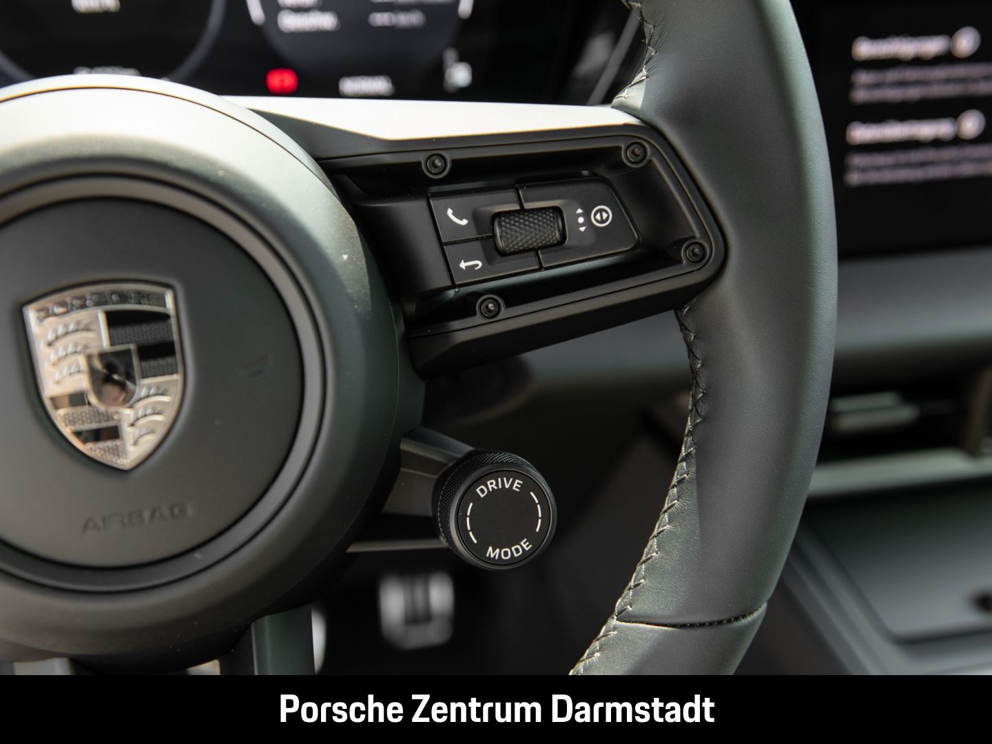 Porsche Macan Turbo BOSE Panoramadach Rückfahrkamera LED