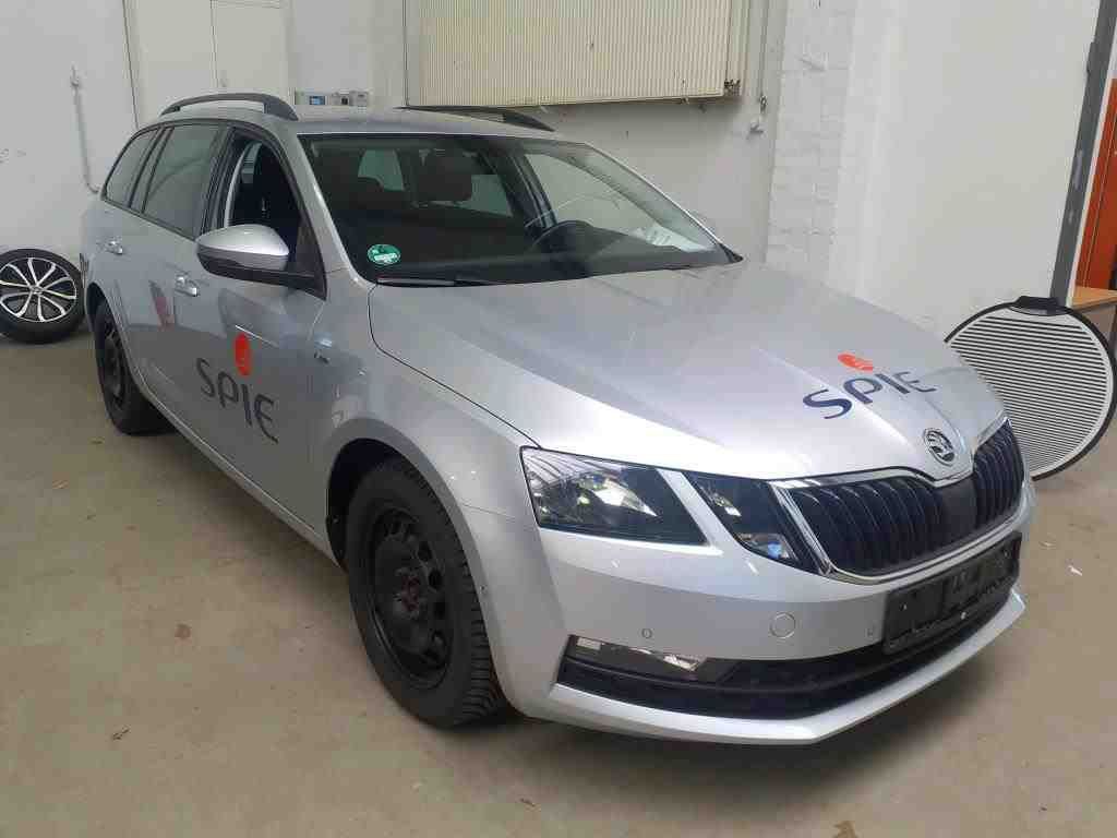 Skoda Octavia Combi DSG - Samsaru's Car Outlet