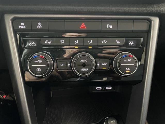 Volkswagen T-Roc 1.5 TSI Active - Samsaru's Car Outlet