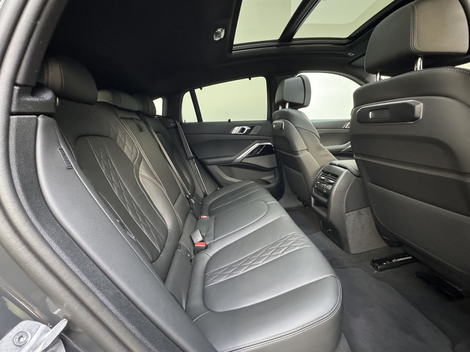 BMW X6 xDrive40d M Sport Pro - Samsaru's Car Outlet