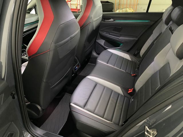 Volkswagen Golf VIII GTI 2.0 TSI DSG PANO+LEDER+HUD