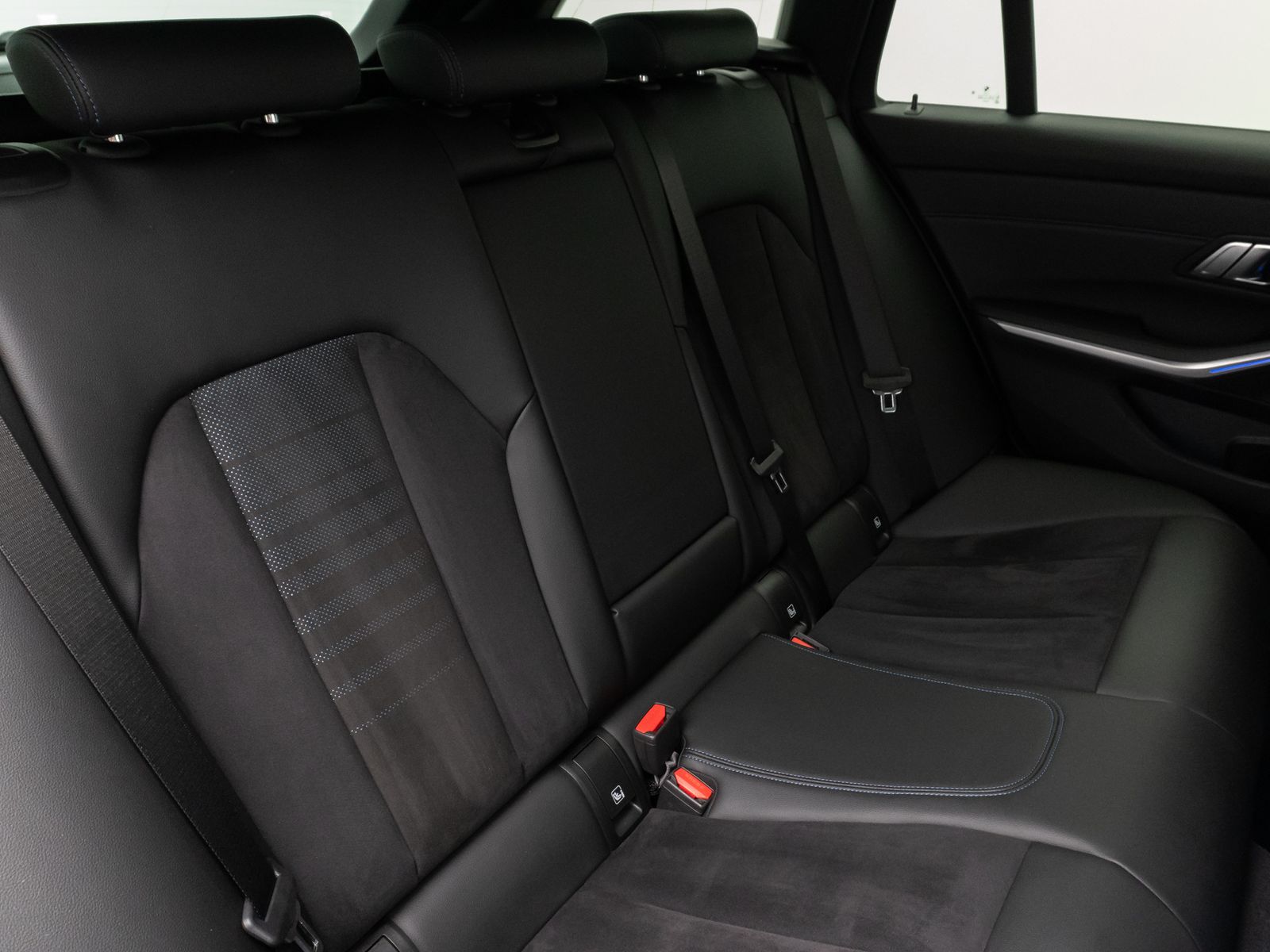 BMW 330i M Sport - Samsaru's Car Outlet