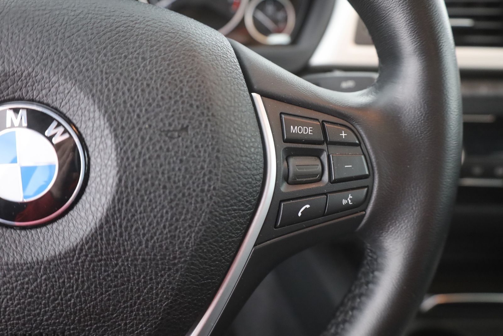 BMW 320i Gran Turismo - Samsaru's Car Outlet