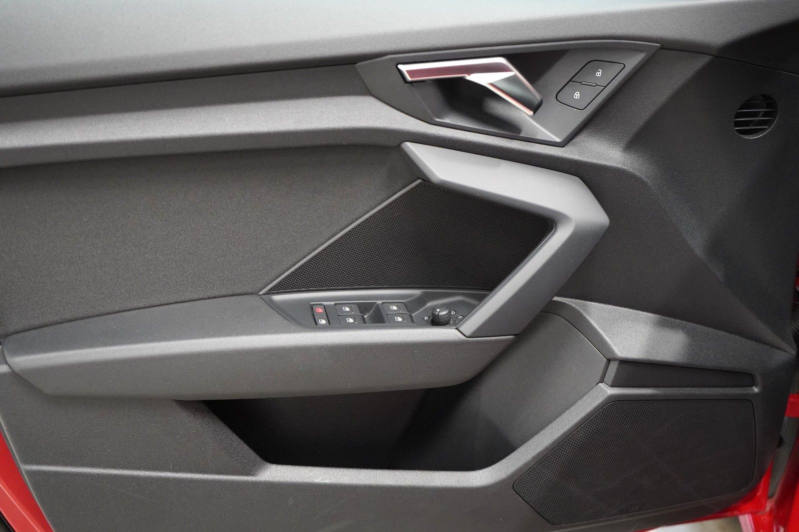 Audi A3 30 TFSI Advance - Samsaru's Car Outlet
