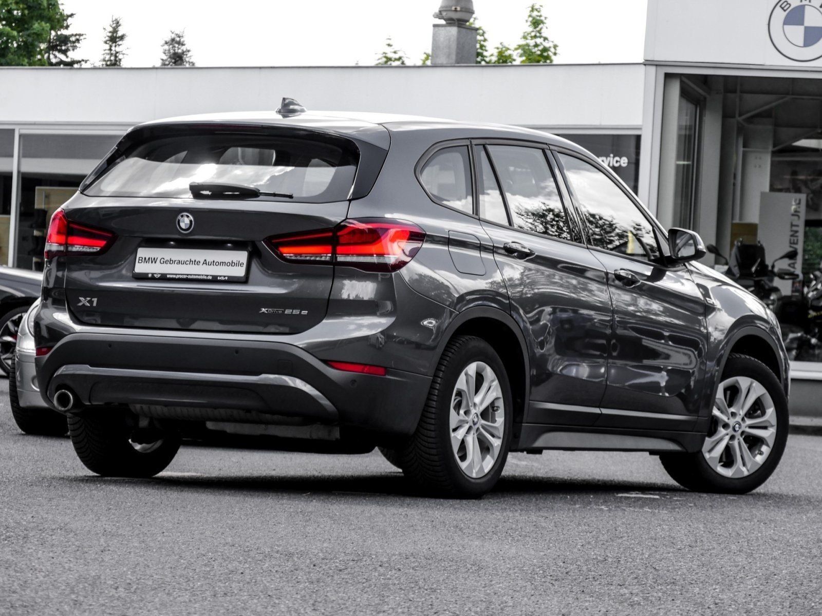BMW X1 xDrive25e ADVANTAGE - Samsaru's Car Outlet