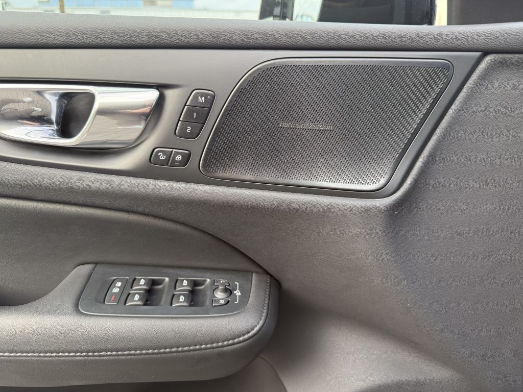 Volvo V60 T8 AWD Recharge Ultimate Bright