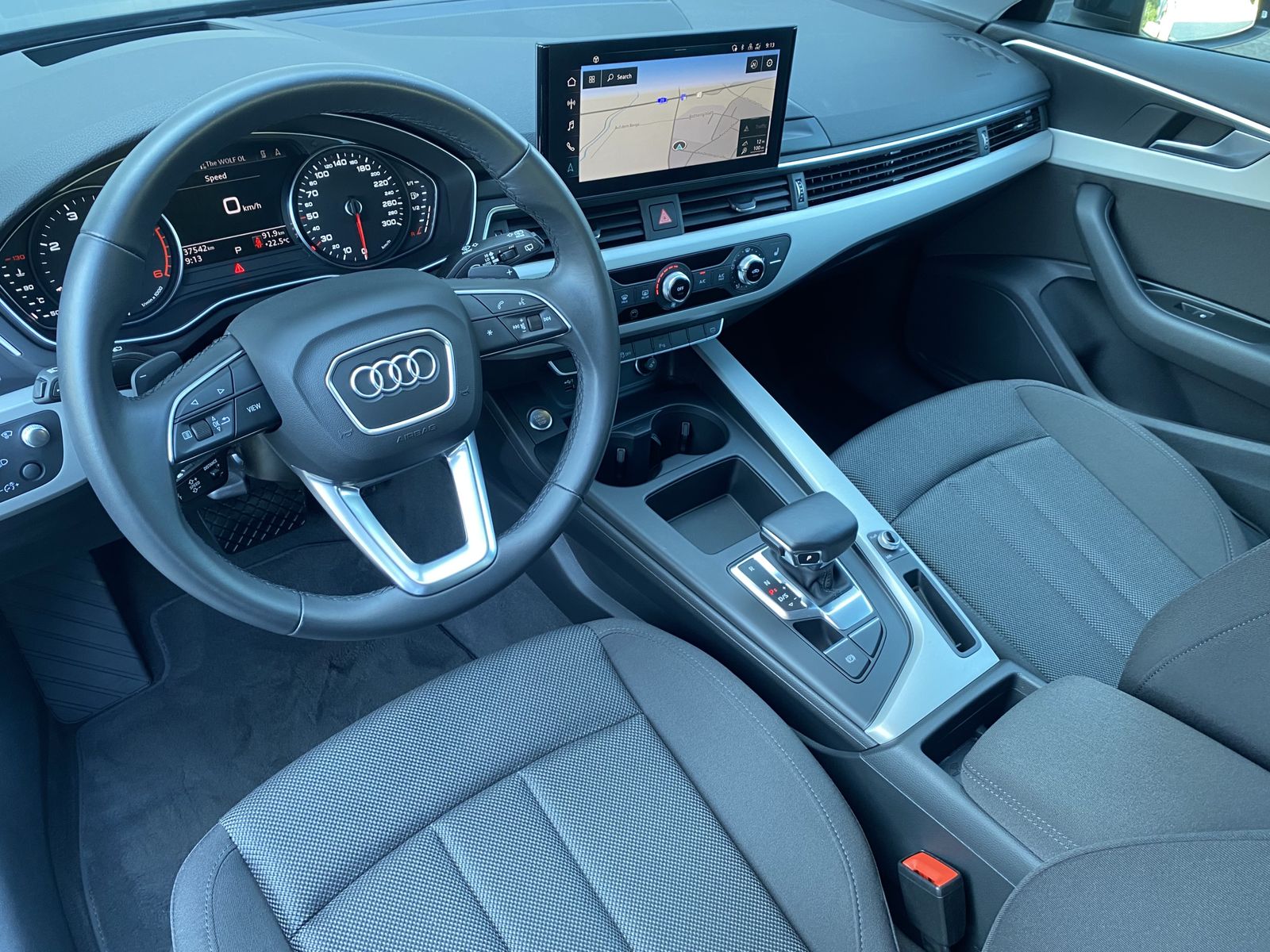 Audi A4 Avant 35 TDI Advanced - Samsaru's Car Outlet